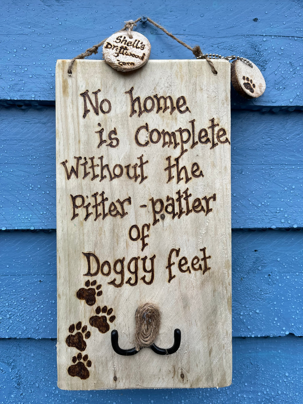 DOG PYROGRAPHY LEAD HOLDER/NO HOME IS COMPLETE...