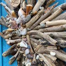 Load image into Gallery viewer, DRIFTWOOD WALL WREATH WITH SHELLS FROM AROUND THE WORLD
