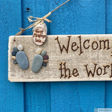 Load image into Gallery viewer, PERSONALISED BABY PEBBLE ART PLAQUE/WELCOME TO THE WORLD
