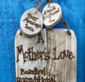 PERSONALISED PEBBLE ART PLAQUE/ MADE ESPECIALLY FOR YOUR MUM
