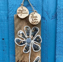 Load image into Gallery viewer, PERSONALISED PEBBLE PLAQUES/ FOR YOUR MAMMY
