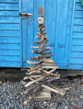 Load image into Gallery viewer, X LARGE PERSONALISED DRIFTWOOD FAMILY TREE |  FOR ANY FAMILY!

