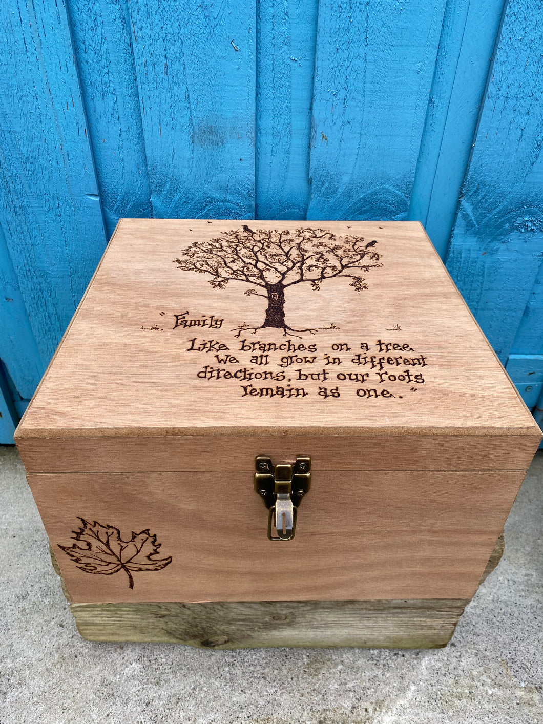 PERSONALISED MEMORY BOX|TREE DESIGN